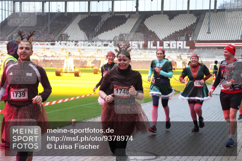 07.12.2025 - St. Pauli X-Mass-Run No. 15 Luisa Fischer http://msf.ph/oto/9378974 07.12.2025 11:10:51 Ziel 5, 1739, 5, 1740, 129, 425, 29, 30, 31, 42, 49, 53, 122, 134, 745, 753, 755, 980, 1064, 1066, 1298, 1299, 1380, 1398, 1584, 1626, 1692, 1694, 1697, 1739, 1740, 2371, 3124, 3136, 4574 meine-sportfotos.de