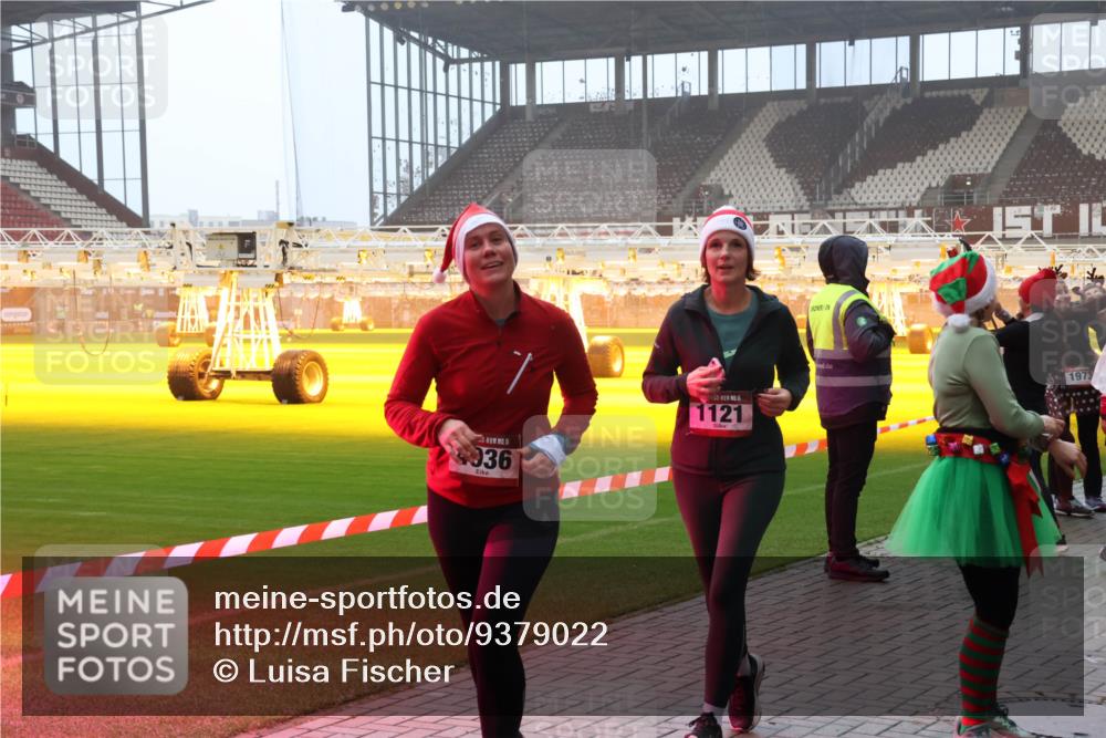 07.12.2025 - St. Pauli X-Mass-Run No. 15 Luisa Fischer http://msf.ph/oto/9379022 07.12.2025 10:05:53 Ziel 15, 036, 15, 1121, 1973, 2, 3, 54, 114, 123, 202, 210, 292, 363, 385, 512, 543, 668, 699, 945, 950, 1121, 1215, 1222, 1316, 1374, 1481, 1661, 1761, 1789, 2856, 2866, 3186, 3231, 3307, 3311, 3386, 4036, 4195, 4552, 4555, 4556, 4558, 4559, 4560 meine-sportfotos.de