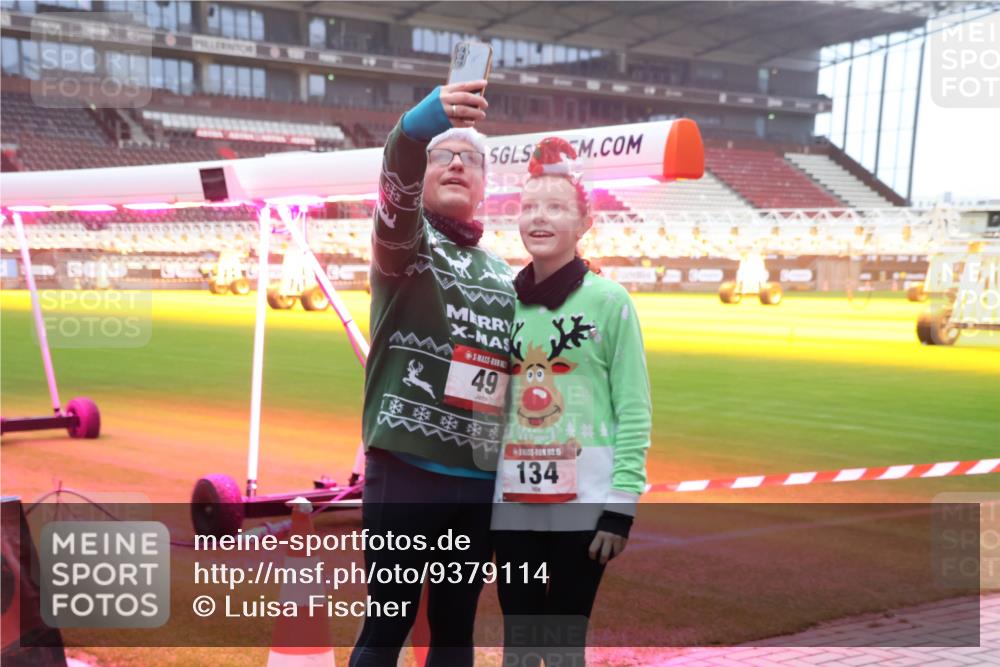 07.12.2025 - St. Pauli X-Mass-Run No. 15 Luisa Fischer http://msf.ph/oto/9379114 07.12.2025 11:11:06 Ziel 49, 134, 29, 30, 31, 42, 48, 49, 53, 122, 134, 660, 667, 669, 745, 980, 1064, 1066, 1298, 1299, 1380, 1398, 1400, 1402, 1584, 1626, 1692, 1694, 1697, 1739, 1740, 2371, 2616, 3124, 3136, 4574 meine-sportfotos.de