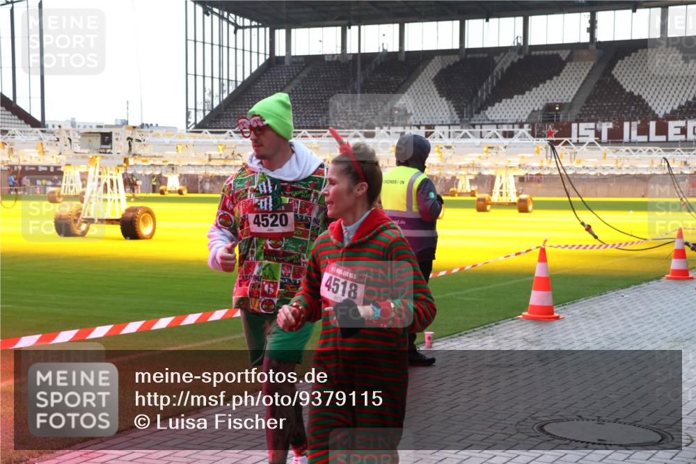 07.12.2025 - St. Pauli X-Mass-Run No. 15 Luisa Fischer http://msf.ph/oto/9379115 07.12.2025 10:32:14 Ziel 4520, 5, 4518, 343, 750, 752, 1818, 2171, 2342, 2343, 2345, 2352, 2418, 2540, 2541, 3267, 3716, 3806, 3808, 3895, 3896, 3897, 3969, 4412, 4467, 4484, 4495, 4504, 4518, 4519, 4520 meine-sportfotos.de