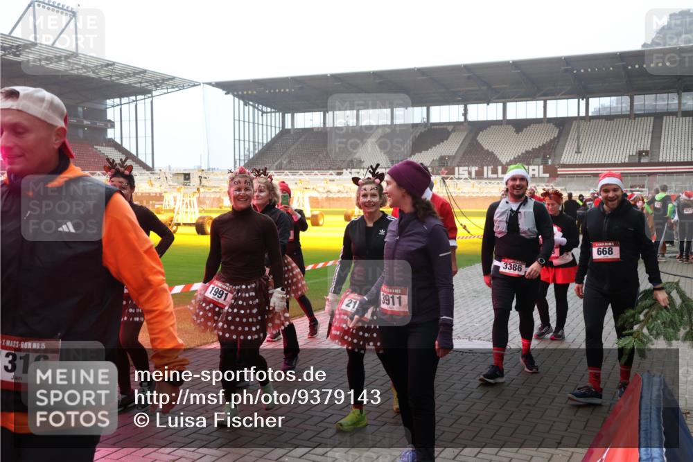 07.12.2025 - St. Pauli X-Mass-Run No. 15 Luisa Fischer http://msf.ph/oto/9379143 07.12.2025 10:06:06 Ziel 15, 316, 1991, 15, 21, 3911, 3386, 668, 4557, 2, 3, 54, 114, 123, 363, 385, 424, 512, 543, 668, 676, 805, 834, 945, 950, 1121, 1215, 1222, 1316, 1374, 1481, 1661, 1761, 1789, 1791, 2756, 2757, 3186, 3231, 3386, 3857, 3877, 4036, 4194, 4195, 4552, 4555, 4556, 4558, 4559, 4560 meine-sportfotos.de