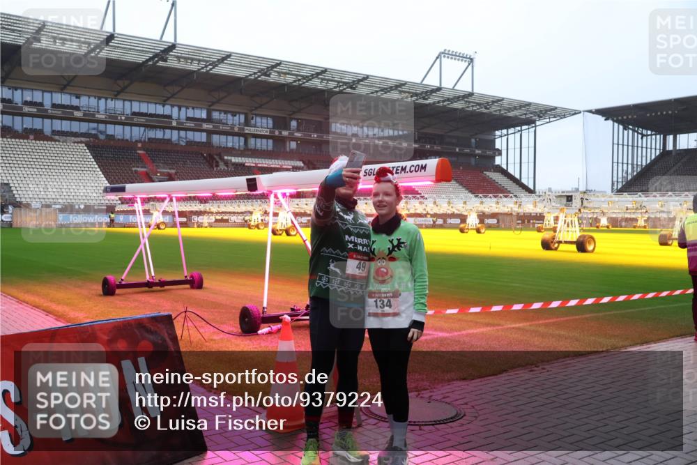 07.12.2025 - St. Pauli X-Mass-Run No. 15 Luisa Fischer http://msf.ph/oto/9379224 07.12.2025 11:11:08 Ziel 49, 134, 29, 30, 31, 42, 48, 49, 53, 122, 134, 660, 667, 669, 745, 980, 1064, 1066, 1298, 1299, 1380, 1398, 1400, 1402, 1584, 1626, 1692, 1694, 1697, 1739, 1740, 2371, 2616, 3124, 3136, 4574 meine-sportfotos.de
