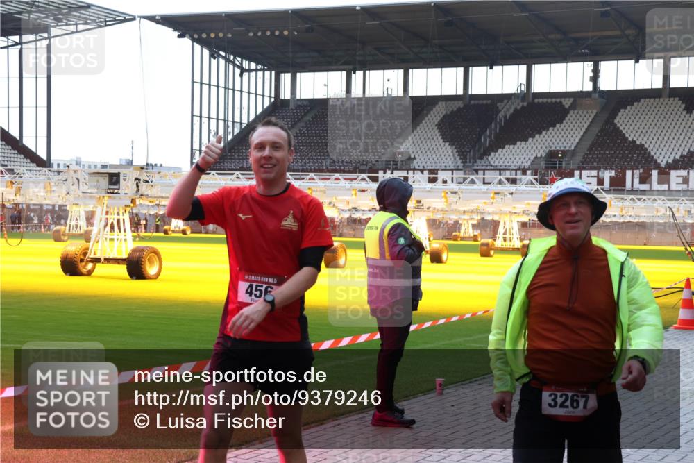 07.12.2025 - St. Pauli X-Mass-Run No. 15 Luisa Fischer http://msf.ph/oto/9379246 07.12.2025 10:32:48 Ziel 15, 456, 3267, 456, 651, 750, 752, 1942, 1944, 2342, 2343, 2345, 3267, 3716, 4039, 4274, 4275, 4758 meine-sportfotos.de