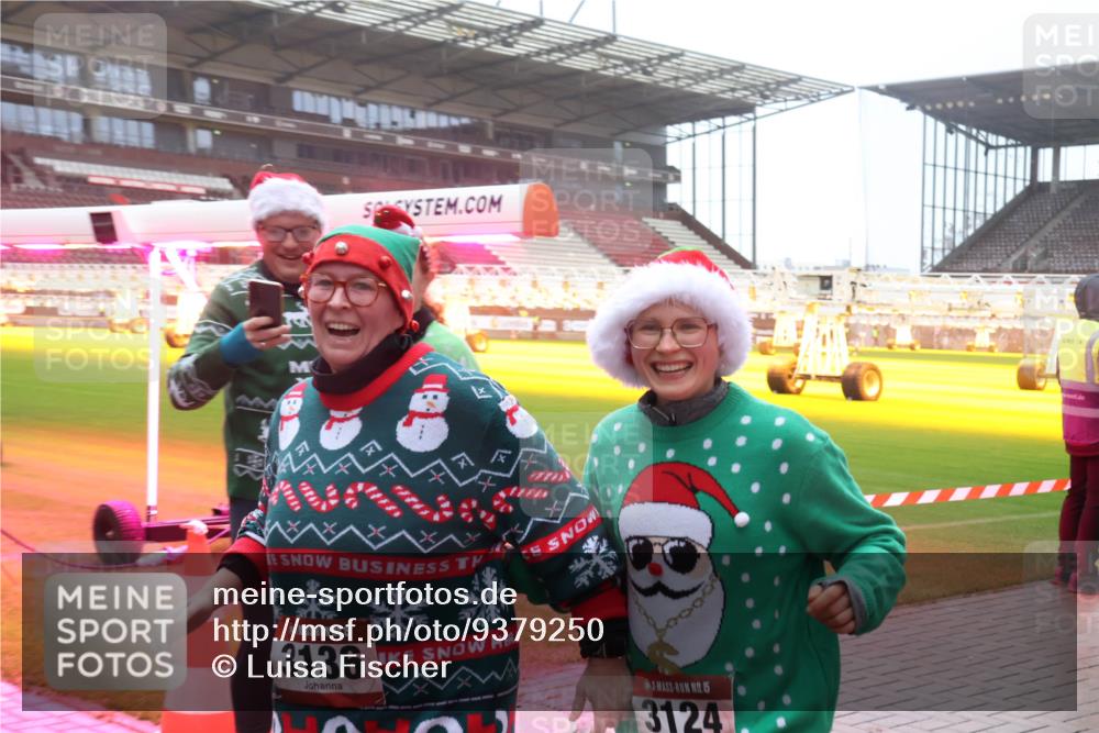 07.12.2025 - St. Pauli X-Mass-Run No. 15 Luisa Fischer http://msf.ph/oto/9379250 07.12.2025 11:11:09 Ziel 15, 3136, 15, 3124, 29, 30, 31, 42, 48, 49, 53, 122, 134, 660, 667, 669, 745, 980, 1064, 1066, 1298, 1299, 1380, 1398, 1400, 1402, 1584, 1626, 1692, 1694, 1697, 1739, 1740, 2371, 2616, 3124, 3136, 4574 meine-sportfotos.de