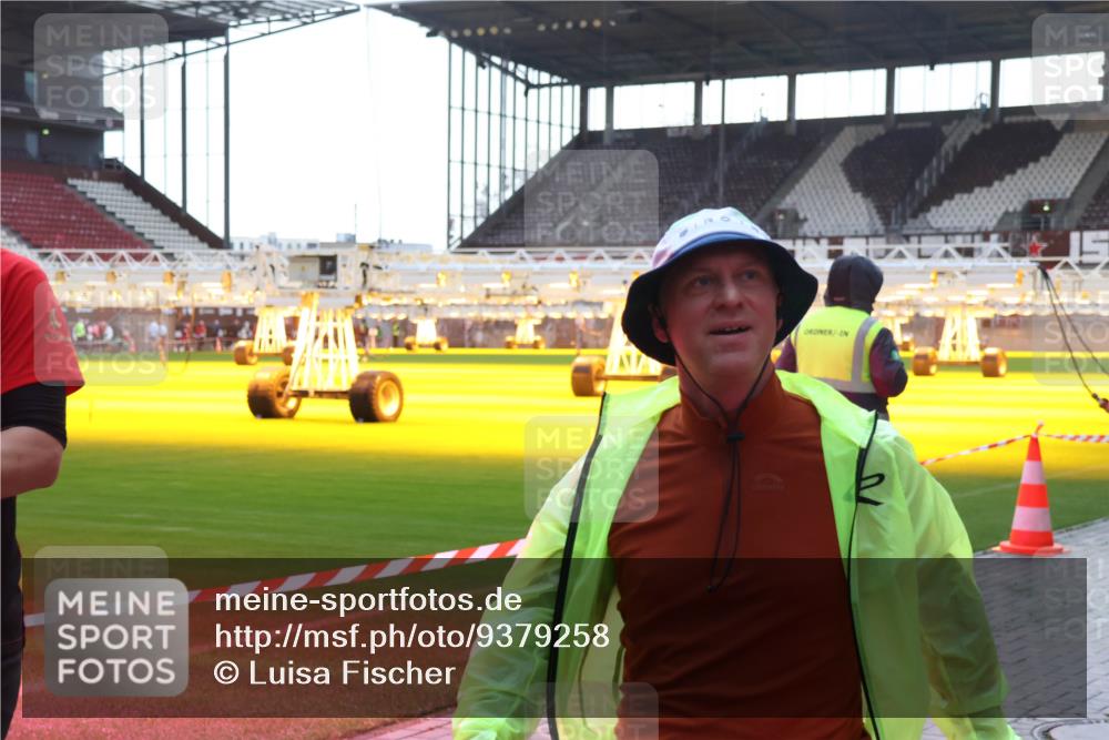 07.12.2025 - St. Pauli X-Mass-Run No. 15 Luisa Fischer http://msf.ph/oto/9379258 07.12.2025 10:32:50 Ziel 456, 651, 750, 752, 1942, 1944, 2342, 2343, 2345, 4039, 4274, 4275, 4758 meine-sportfotos.de