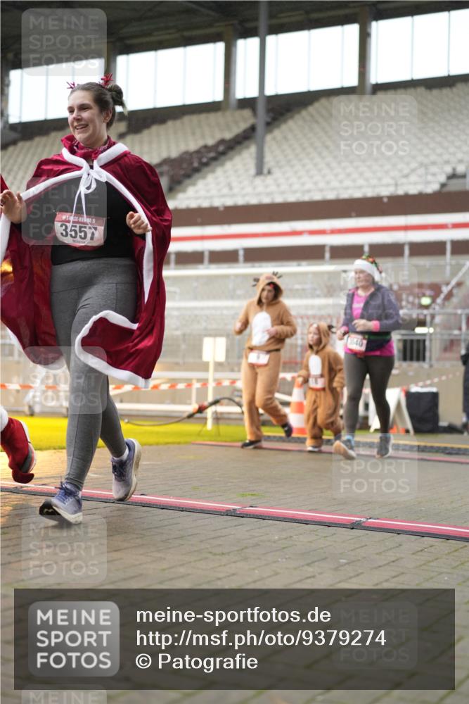 07.12.2025 - St. Pauli X-Mass-Run No. 15 Patografie http://msf.ph/oto/9379274 07.12.2025 10:12:38 Ziel 9, 18, 2758, 2760, 2770, 3040, 3428, 3514, 3551, 3557, 3585, 3799, 3834, 3836 meine-sportfotos.de