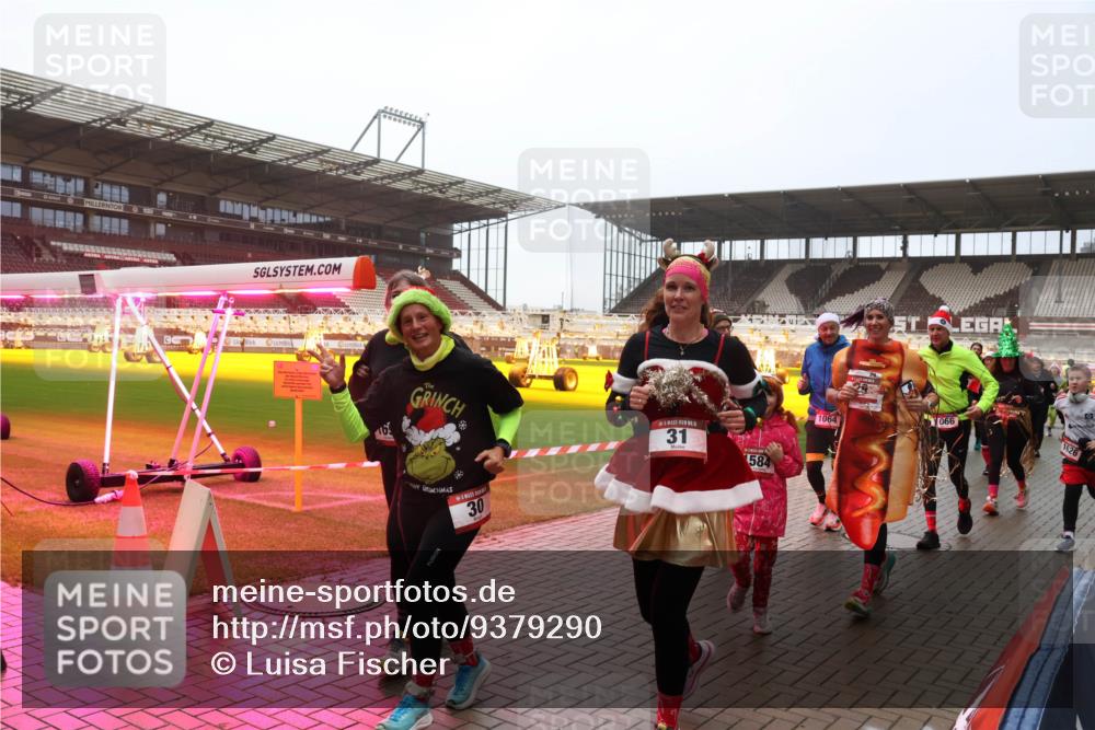 07.12.2025 - St. Pauli X-Mass-Run No. 15 Luisa Fischer http://msf.ph/oto/9379290 07.12.2025 11:11:11 Ziel 31, 584, 30, 1064, 066, 1626, 29, 30, 31, 42, 48, 49, 53, 122, 134, 660, 667, 669, 745, 980, 1064, 1066, 1298, 1299, 1380, 1398, 1400, 1402, 1584, 1626, 1692, 1694, 1697, 1739, 1740, 2371, 2616, 3124, 3136, 4574 meine-sportfotos.de