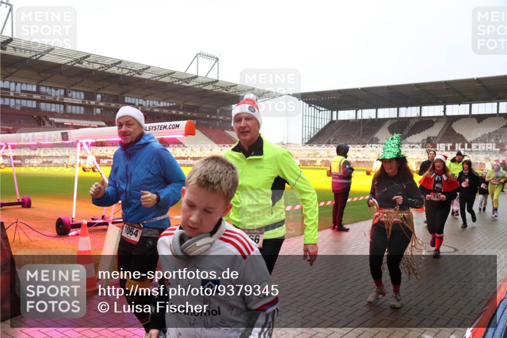 07.12.2025 - St. Pauli X-Mass-Run No. 15 Luisa Fischer http://msf.ph/oto/9379345 07.12.2025 11:11:14 Ziel 1064, 5, 6, 140, 29, 30, 31, 42, 48, 49, 53, 122, 134, 660, 667, 669, 697, 698, 745, 980, 1064, 1066, 1298, 1380, 1398, 1400, 1402, 1518, 1519, 1584, 1626, 1692, 1694, 1697, 1739, 1740, 2616, 3124, 3136, 4574 meine-sportfotos.de