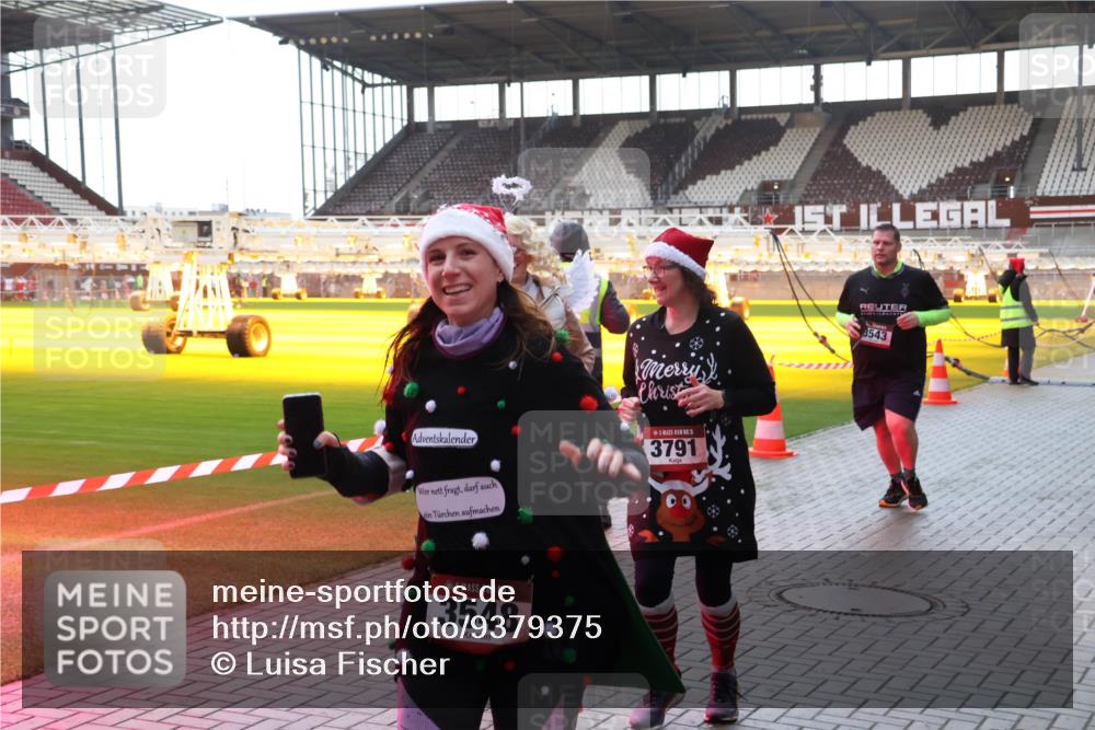 07.12.2025 - St. Pauli X-Mass-Run No. 15 Luisa Fischer http://msf.ph/oto/9379375 07.12.2025 10:33:51 Ziel 15, 3791, 15, 3548, 8543, 83, 498, 828, 1268, 1329, 2054, 2065, 2486, 3543, 3548, 3791, 3901, 3902 meine-sportfotos.de