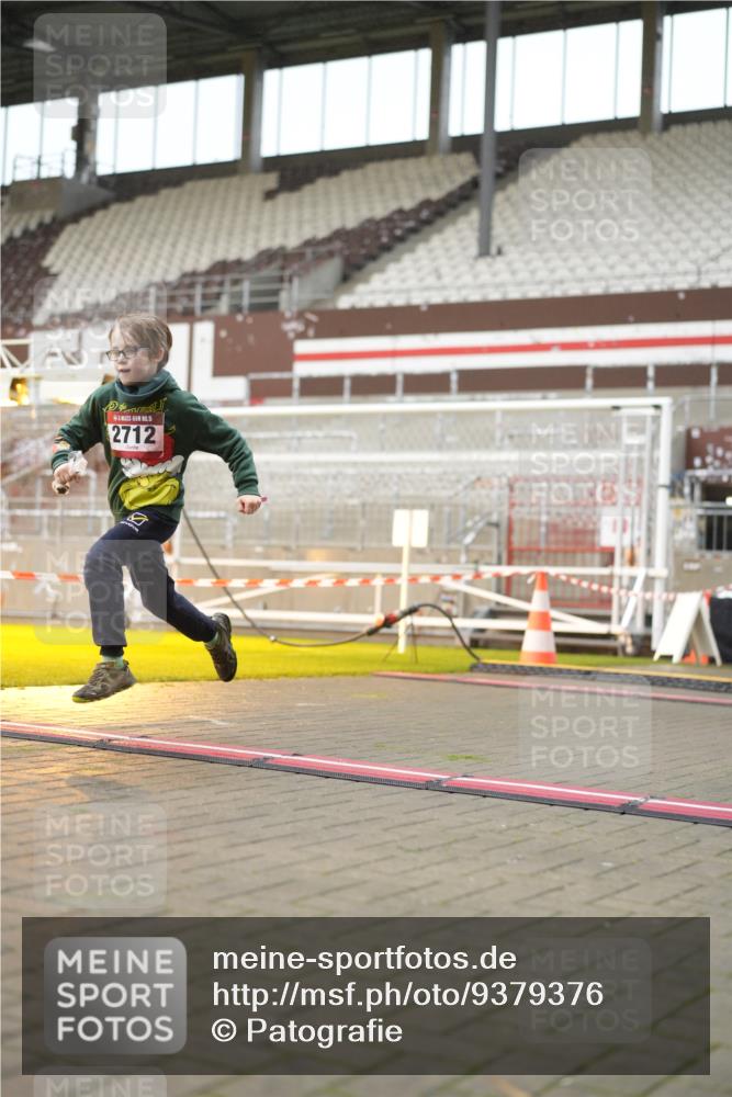 07.12.2025 - St. Pauli X-Mass-Run No. 15 Patografie http://msf.ph/oto/9379376 07.12.2025 10:12:58 Ziel 80, 938, 1397, 1733, 2687, 2711, 2712, 3588, 4487 meine-sportfotos.de