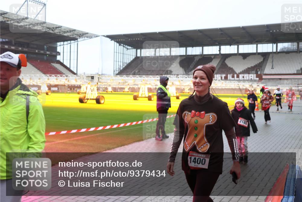 07.12.2025 - St. Pauli X-Mass-Run No. 15 Luisa Fischer http://msf.ph/oto/9379434 07.12.2025 11:11:19 Ziel 1, 5, 1400, 2160, 29, 30, 31, 48, 49, 122, 134, 660, 667, 669, 697, 698, 745, 1064, 1066, 1380, 1398, 1400, 1402, 1518, 1519, 1584, 1626, 1692, 1694, 1707, 1739, 1740, 2258, 2616, 2742, 3124, 3136, 4574 meine-sportfotos.de