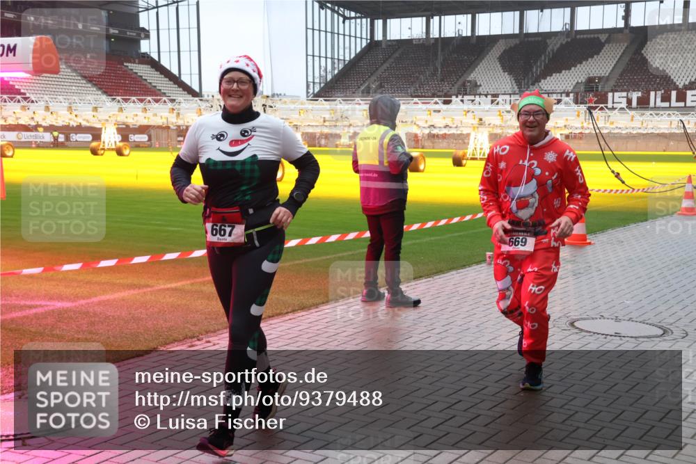07.12.2025 - St. Pauli X-Mass-Run No. 15 Luisa Fischer http://msf.ph/oto/9379488 07.12.2025 11:11:28 Ziel 667, 669, 29, 48, 122, 411, 660, 667, 669, 697, 698, 745, 777, 787, 788, 812, 815, 817, 832, 841, 909, 1064, 1066, 1145, 1146, 1147, 1380, 1400, 1402, 1518, 1519, 1557, 1565, 1568, 1584, 1619, 1626, 1707, 2258, 2616, 2742, 3124, 3136, 4574, 4801, 4805, 4806, 4810, 4813, 5005, 5006 meine-sportfotos.de