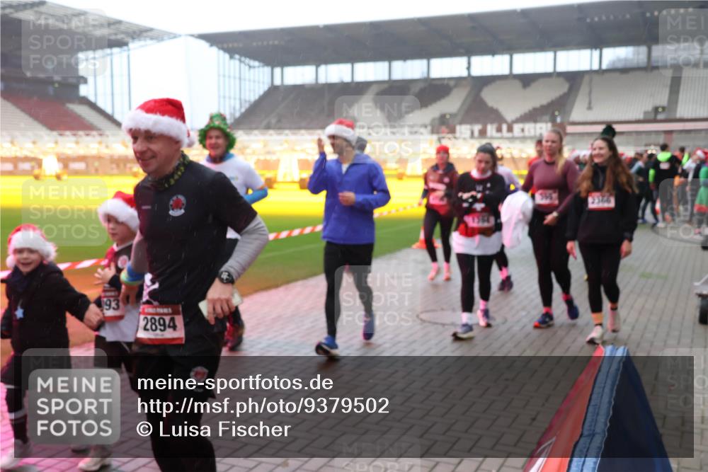 07.12.2025 - St. Pauli X-Mass-Run No. 15 Luisa Fischer http://msf.ph/oto/9379502 07.12.2025 10:06:47 Ziel 93, 2894, 34, 127, 148, 150, 180, 187, 424, 468, 562, 676, 805, 834, 893, 967, 969, 1119, 1369, 1479, 1480, 1788, 1832, 1937, 1946, 2756, 2757, 2894, 2968, 3093, 3172, 3196, 3213, 3232, 3330, 3534, 3535, 3536, 3537, 3812, 3814, 3857, 3859, 3970, 3971, 4235, 4236, 4237, 4246, 4251, 4459, 4657, 4665, 4670, 4672, 4676, 4677, 4736, 4739 meine-sportfotos.de