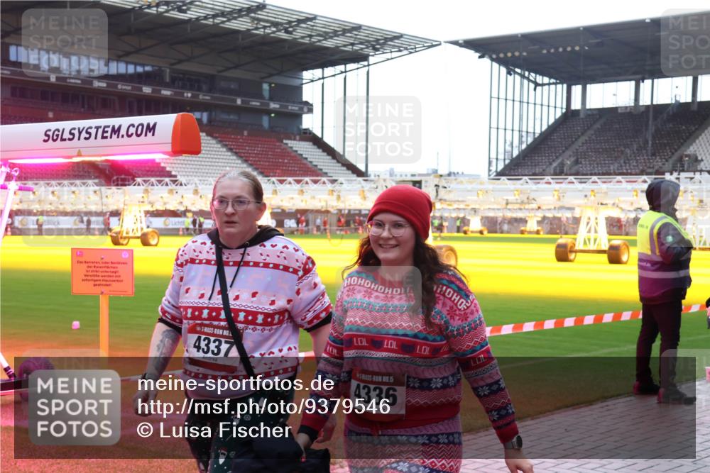 07.12.2025 - St. Pauli X-Mass-Run No. 15 Luisa Fischer http://msf.ph/oto/9379546 07.12.2025 10:35:24 Ziel 4337, 15, 4336, 06, 3, 137, 493, 561, 578, 2353, 2406, 2422, 2857, 2863, 3389, 3390, 4147, 4149, 4276, 4277, 4309, 4310, 4316, 4317, 4336, 4337, 4443, 4772, 4776, 4778, 4779 meine-sportfotos.de