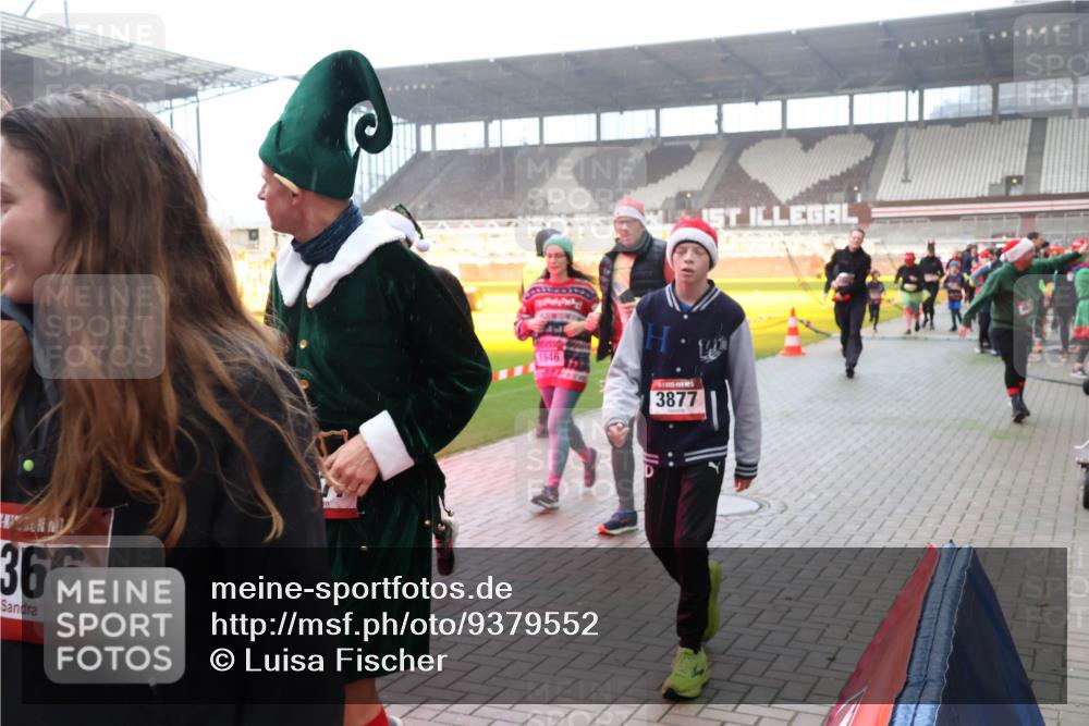07.12.2025 - St. Pauli X-Mass-Run No. 15 Luisa Fischer http://msf.ph/oto/9379552 07.12.2025 10:06:52 Ziel 366, 1946, 3877, 34, 127, 148, 150, 180, 187, 424, 468, 562, 805, 834, 893, 967, 969, 1119, 1369, 1479, 1480, 1788, 1832, 1937, 1946, 2129, 2756, 2757, 2894, 2968, 3093, 3172, 3196, 3213, 3232, 3330, 3333, 3534, 3535, 3536, 3537, 3812, 3814, 3857, 3859, 3970, 3971, 4235, 4236, 4237, 4246, 4251, 4459, 4657, 4665, 4670, 4672, 4676, 4677, 4736, 4739 meine-sportfotos.de