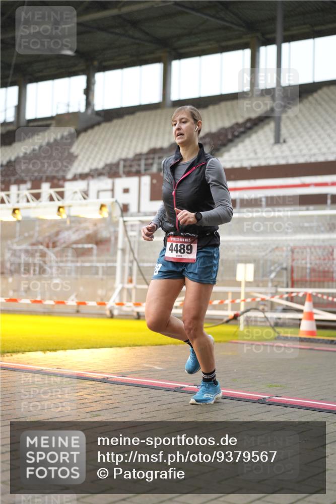 07.12.2025 - St. Pauli X-Mass-Run No. 15 Patografie http://msf.ph/oto/9379567 07.12.2025 10:14:12 Ziel 174, 352, 3243, 4489, 4502, 4526, 4545 meine-sportfotos.de