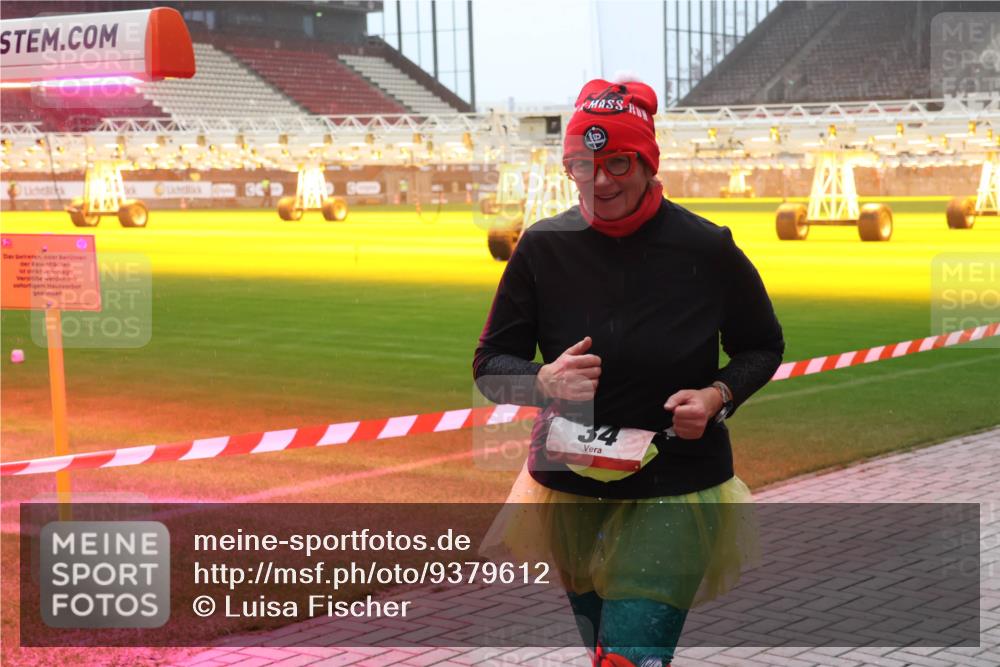 07.12.2025 - St. Pauli X-Mass-Run No. 15 Luisa Fischer http://msf.ph/oto/9379612 07.12.2025 10:07:03 Ziel 4, 34, 34, 127, 150, 187, 217, 366, 562, 867, 893, 967, 969, 972, 975, 1007, 1103, 1119, 1369, 1479, 1480, 1505, 1735, 1736, 1832, 1937, 1946, 2129, 3189, 3213, 3232, 3330, 3333, 3534, 3535, 3536, 3537, 3970, 3971, 4459, 4657, 4665, 4670, 4672, 4676, 4677, 4735, 4736, 4738, 4739 meine-sportfotos.de