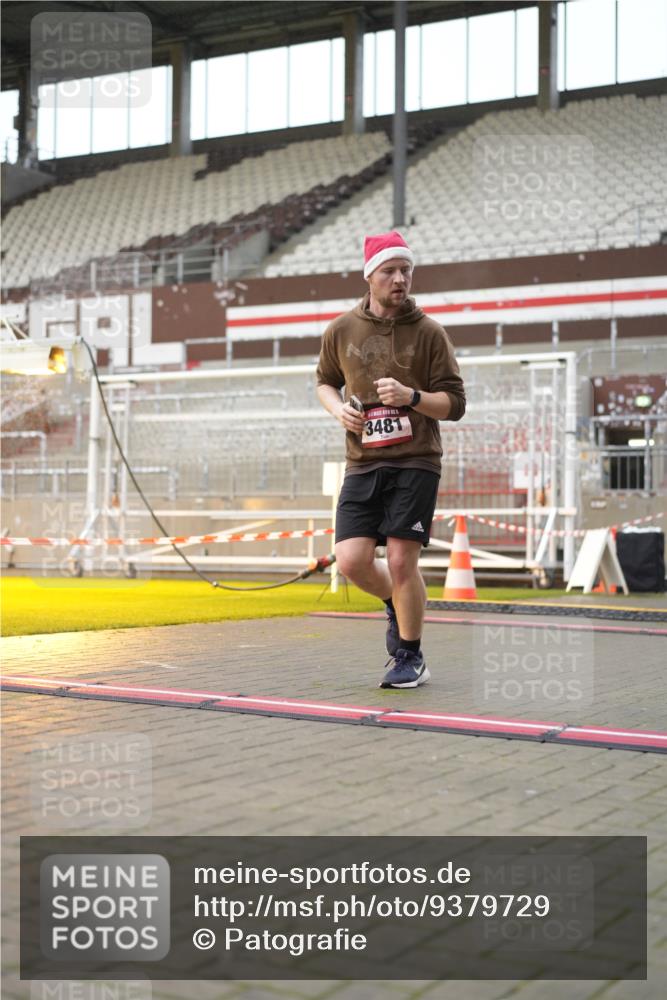07.12.2025 - St. Pauli X-Mass-Run No. 15 Patografie http://msf.ph/oto/9379729 07.12.2025 10:14:37 Ziel 1158, 2564, 2617, 2618, 2864, 3481, 3565, 4508 meine-sportfotos.de