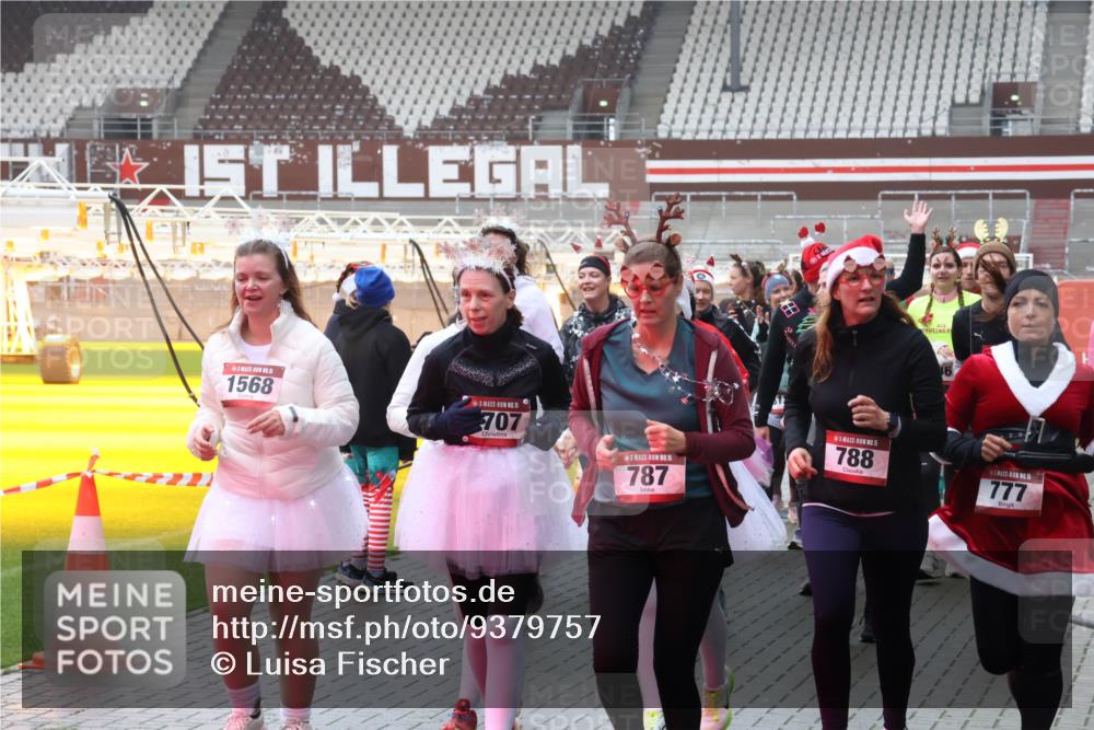 07.12.2025 - St. Pauli X-Mass-Run No. 15 Luisa Fischer http://msf.ph/oto/9379757 07.12.2025 11:11:52 Ziel 5, 1568, 15, 707, 15, 787, 15, 788, 777, 48, 171, 182, 190, 411, 660, 679, 689, 690, 697, 698, 777, 787, 788, 812, 815, 817, 832, 841, 909, 1145, 1146, 1147, 1309, 1321, 1518, 1519, 1557, 1565, 1568, 1589, 1619, 1707, 1711, 1714, 1767, 1770, 2258, 2742, 4801, 4805, 4806, 4810, 4813, 5005, 5006 meine-sportfotos.de