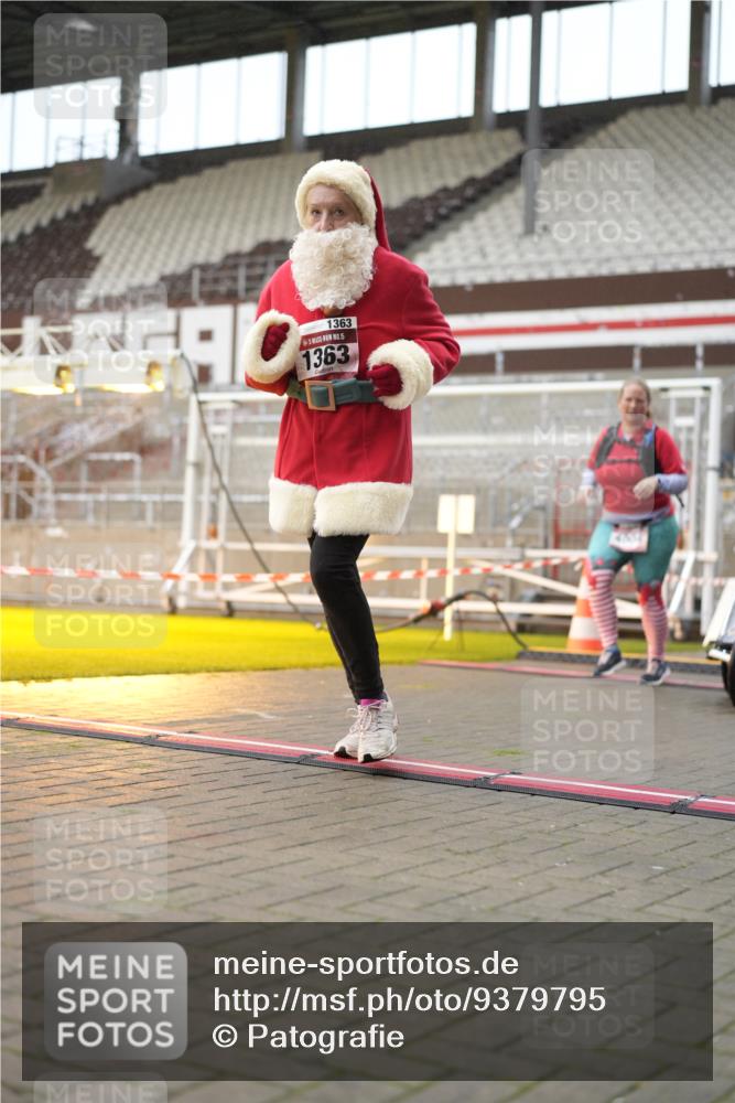 07.12.2025 - St. Pauli X-Mass-Run No. 15 Patografie http://msf.ph/oto/9379795 07.12.2025 10:14:49 Ziel 762, 1363, 1867, 1869, 1873, 3481, 4001, 4004 meine-sportfotos.de