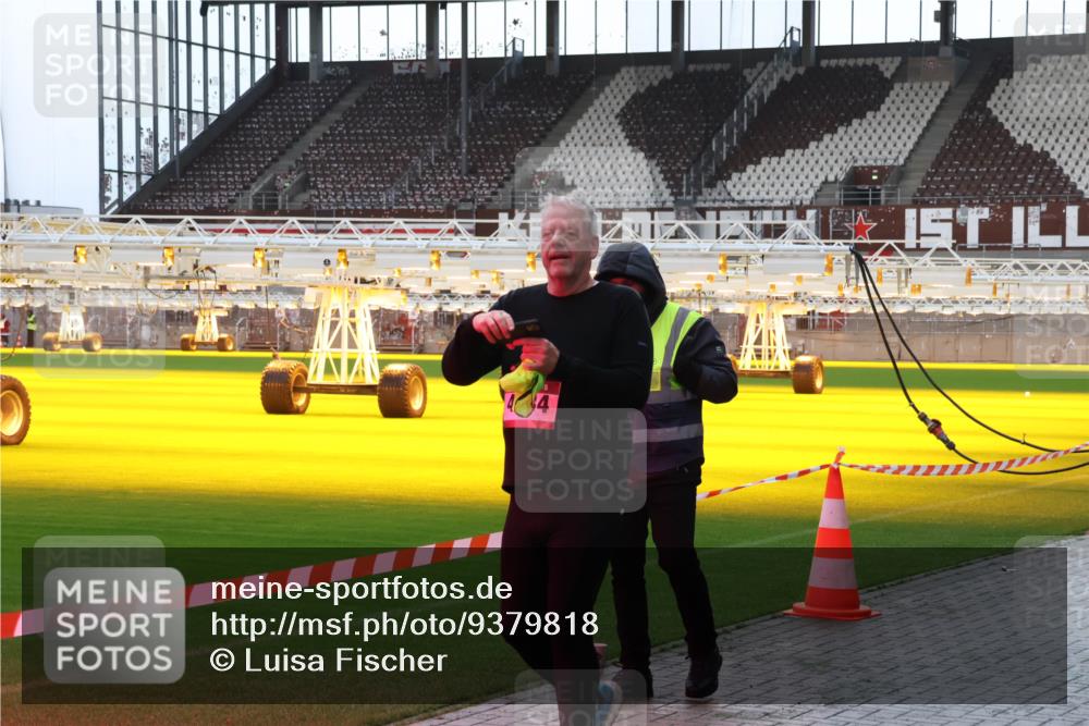 07.12.2025 - St. Pauli X-Mass-Run No. 15 Luisa Fischer http://msf.ph/oto/9379818 07.12.2025 10:36:36 Ziel 44, 350, 2489, 2948, 3089, 3476, 4034 meine-sportfotos.de