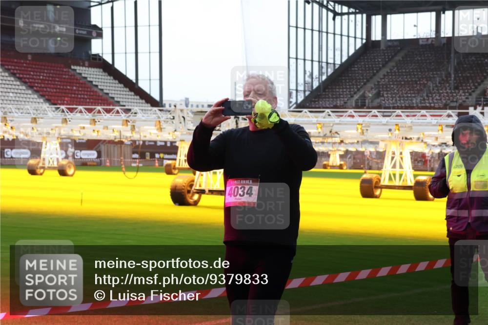 07.12.2025 - St. Pauli X-Mass-Run No. 15 Luisa Fischer http://msf.ph/oto/9379833 07.12.2025 10:36:38 Ziel 15, 4034, 6709, 350, 2489, 2948, 3089, 3476, 4034, 4200, 4591, 4599 meine-sportfotos.de