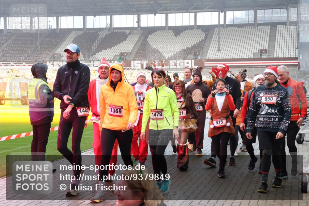 07.12.2025 - St. Pauli X-Mass-Run No. 15 Luisa Fischer http://msf.ph/oto/9379849 07.12.2025 10:08:00 Ziel 1480, 1369, 192, 1479, 21, 685, 950, 975, 256, 265, 272, 517, 657, 685, 716, 767, 1187, 1234, 1447, 1449, 1543, 1905, 2983, 3003, 3414 meine-sportfotos.de