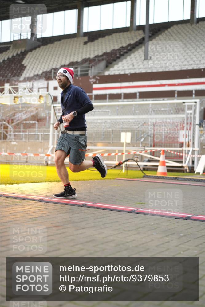 07.12.2025 - St. Pauli X-Mass-Run No. 15 Patografie http://msf.ph/oto/9379853 07.12.2025 10:14:56 Ziel 762, 1363, 1867, 1869, 1873, 2883, 2891, 3741, 4001, 4004 meine-sportfotos.de