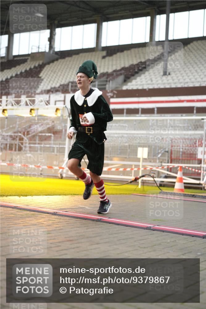 07.12.2025 - St. Pauli X-Mass-Run No. 15 Patografie http://msf.ph/oto/9379867 07.12.2025 10:14:57 Ziel 308, 762, 1363, 1867, 1869, 1873, 2883, 2891, 3741, 4001, 4004 meine-sportfotos.de