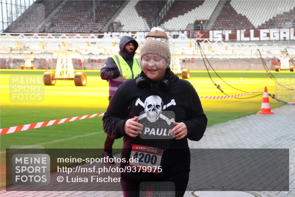 07.12.2025 - St. Pauli X-Mass-Run No. 15 Luisa Fischer http://msf.ph/oto/9379975 07.12.2025 10:37:07 Ziel 15, 4200, 37, 511, 521, 665, 717, 833, 2615, 2948, 3056, 3089, 3263, 3382, 4200, 4591, 4597, 4599, 4690, 4691, 4693 meine-sportfotos.de