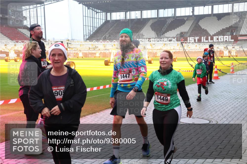 07.12.2025 - St. Pauli X-Mass-Run No. 15 Luisa Fischer http://msf.ph/oto/9380005 07.12.2025 10:08:17 Ziel 397, 15, 90, 1447, 15, 1449, 4231, 256, 265, 272, 657, 716, 767, 1234, 1447, 1449, 1543, 1905, 2691, 2692, 3003, 3627, 3628, 4231, 4623, 4624, 4626, 4734, 4737, 4740 meine-sportfotos.de