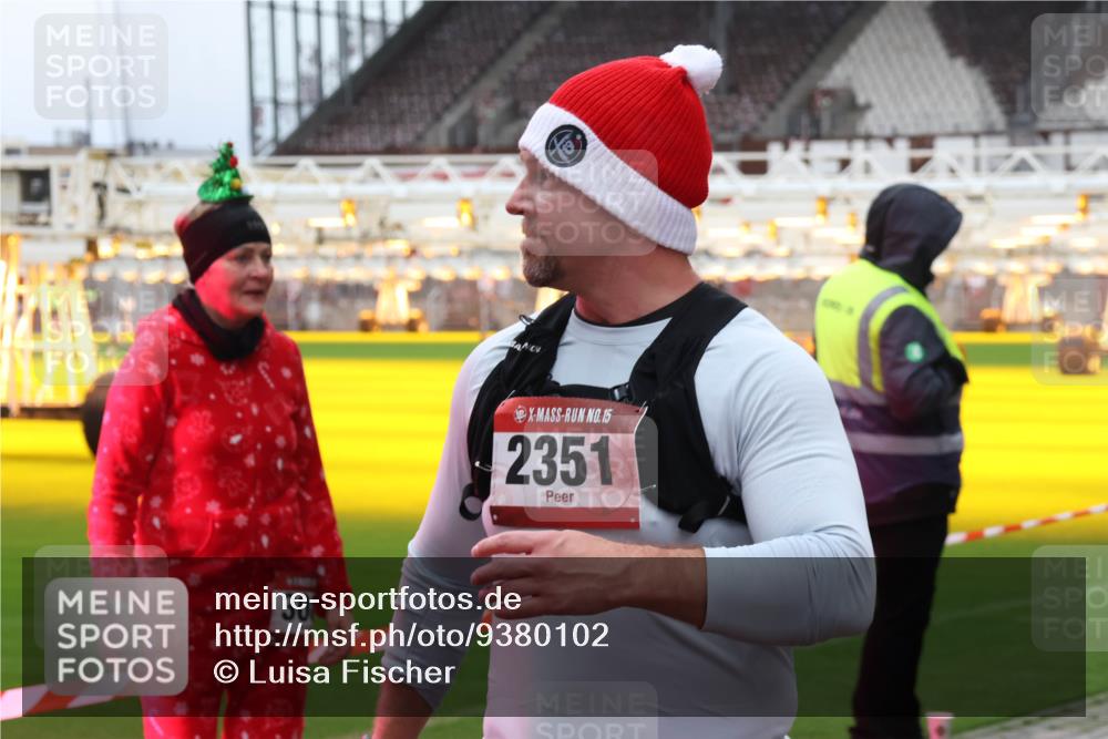 07.12.2025 - St. Pauli X-Mass-Run No. 15 Luisa Fischer http://msf.ph/oto/9380102 07.12.2025 10:38:02 Ziel 30, 30, 15, 2351, 3069, 3214, 4761, 4872 meine-sportfotos.de