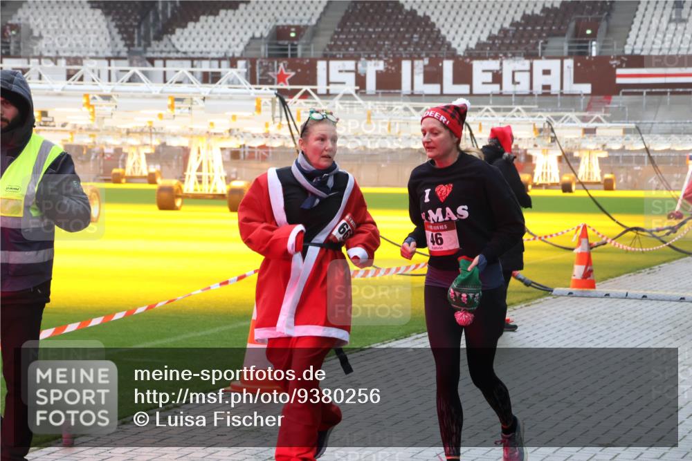 07.12.2025 - St. Pauli X-Mass-Run No. 15 Luisa Fischer http://msf.ph/oto/9380256 07.12.2025 11:13:01 Ziel 15, 46, 46, 76, 79, 218, 489, 494, 597, 605, 663, 671, 682, 718, 836, 839, 888, 1142, 1246, 1261, 1420, 1422, 1423, 1609, 1610, 2858, 3167, 4794, 4795, 4796, 4802, 4804 meine-sportfotos.de