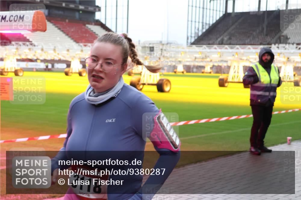 07.12.2025 - St. Pauli X-Mass-Run No. 15 Luisa Fischer http://msf.ph/oto/9380287 07.12.2025 10:39:53 Ziel 5, 3118, 981, 1417, 1796, 1889, 2354, 2420, 2588, 2827, 2828, 3118, 3240, 3242, 4207, 4211 meine-sportfotos.de