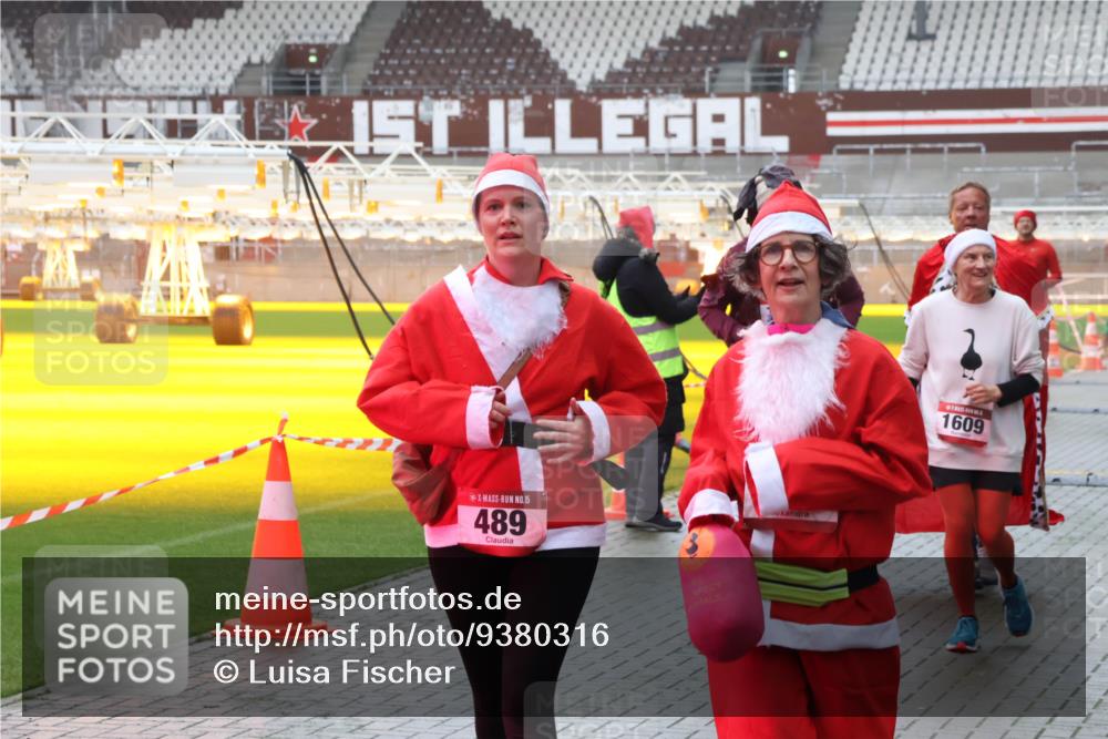 07.12.2025 - St. Pauli X-Mass-Run No. 15 Luisa Fischer http://msf.ph/oto/9380316 07.12.2025 11:13:08 Ziel 15, 489, 1609, 46, 76, 79, 218, 489, 494, 597, 605, 663, 671, 681, 682, 683, 684, 718, 836, 839, 888, 919, 1142, 1175, 1178, 1261, 1420, 1422, 1423, 1609, 1610, 1703, 2858, 3167, 4794, 4795, 4796, 4802, 4804 meine-sportfotos.de