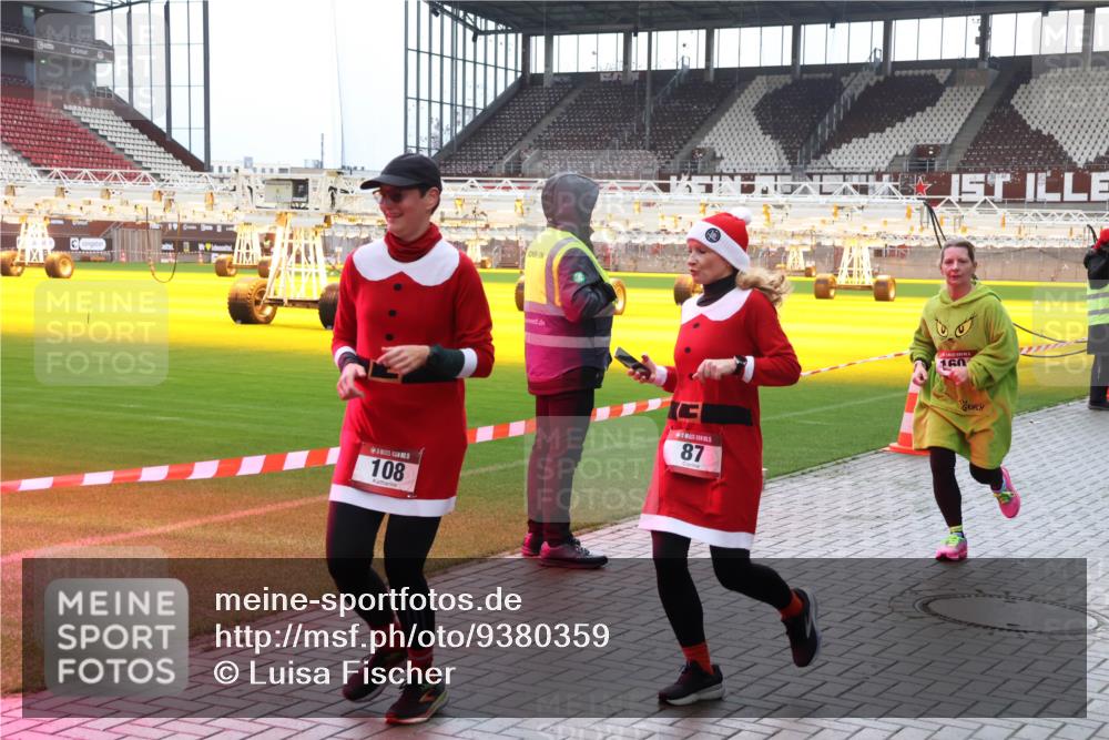 07.12.2025 - St. Pauli X-Mass-Run No. 15 Luisa Fischer http://msf.ph/oto/9380359 07.12.2025 10:40:19 Ziel 108, 87, 160, 87, 108, 230, 538, 580, 827, 981, 1604, 1748, 1749, 1796, 2354, 2420, 2588, 2754, 3118, 3240, 3242, 3796, 3797, 4207, 4211, 4874, 4878 meine-sportfotos.de