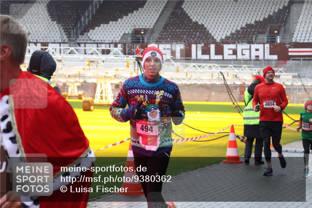 07.12.2025 - St. Pauli X-Mass-Run No. 15 Luisa Fischer http://msf.ph/oto/9380362 07.12.2025 11:13:14 Ziel 15, 494, 4804, 4802, 46, 218, 489, 494, 663, 671, 681, 682, 683, 684, 718, 839, 919, 1142, 1175, 1178, 1261, 1420, 1422, 1423, 1609, 1610, 1703, 2858, 3167, 4794, 4795, 4796, 4802, 4804 meine-sportfotos.de