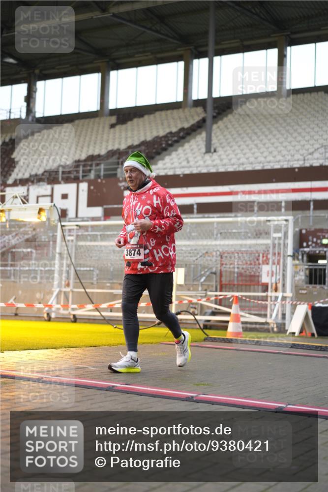 07.12.2025 - St. Pauli X-Mass-Run No. 15 Patografie http://msf.ph/oto/9380421 07.12.2025 10:17:07 Ziel 257, 268, 1762, 2694, 3229, 3522, 3874, 3987, 4764 meine-sportfotos.de