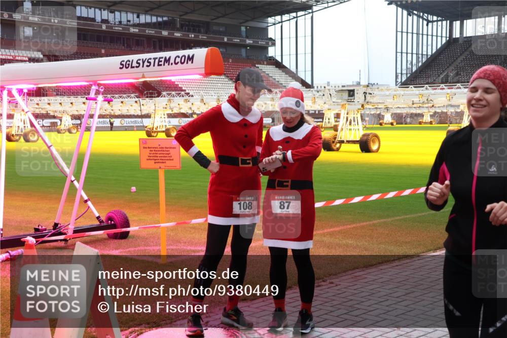 07.12.2025 - St. Pauli X-Mass-Run No. 15 Luisa Fischer http://msf.ph/oto/9380449 07.12.2025 10:40:37 Ziel 108, 15, 87, 87, 108, 230, 538, 580, 731, 735, 827, 1604, 1748, 1749, 2169, 2588, 2754, 2916, 3161, 3164, 3796, 3797, 4874, 4878 meine-sportfotos.de