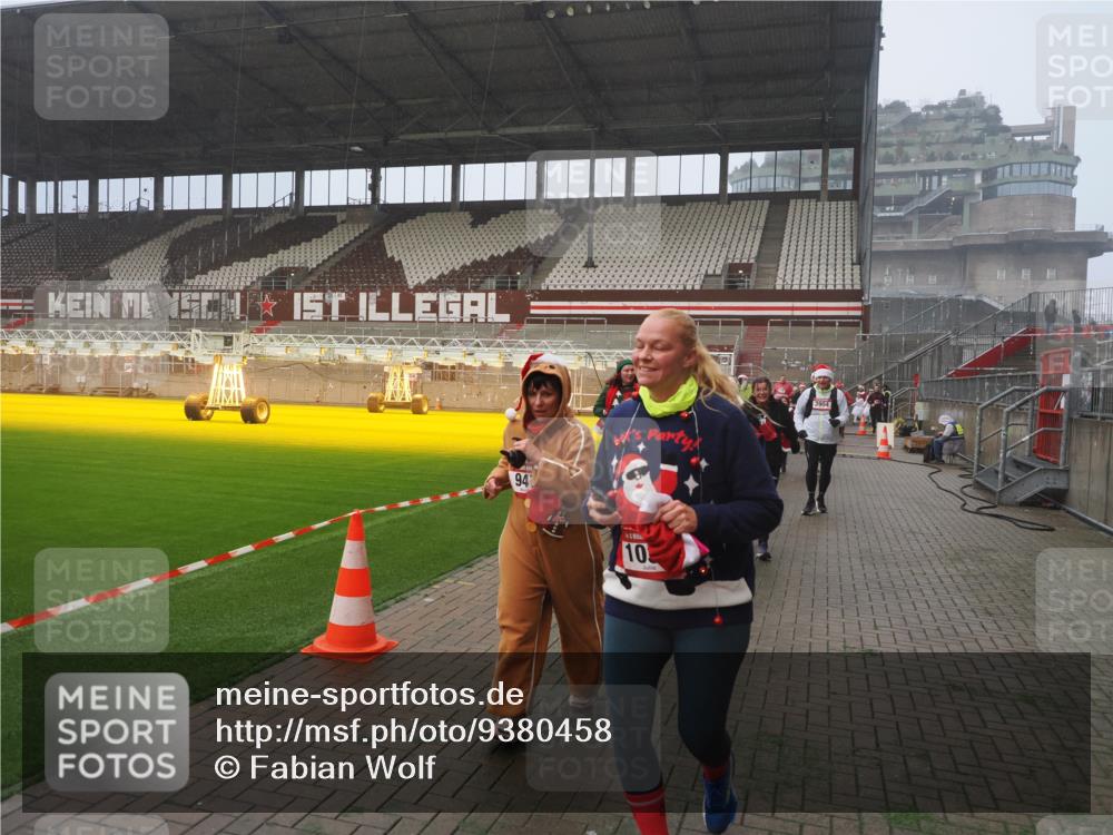 07.12.2025 - St. Pauli X-Mass-Run No. 15 Fabian Wolf http://msf.ph/oto/9380458 07.12.2025 10:08:52 Ziel 19, 390, 707, 786, 789, 947, 1002, 1031, 1176, 2521, 3212, 3300, 3332, 3335, 3484, 3671, 3891, 3904, 3907, 4232, 4234, 4451 meine-sportfotos.de