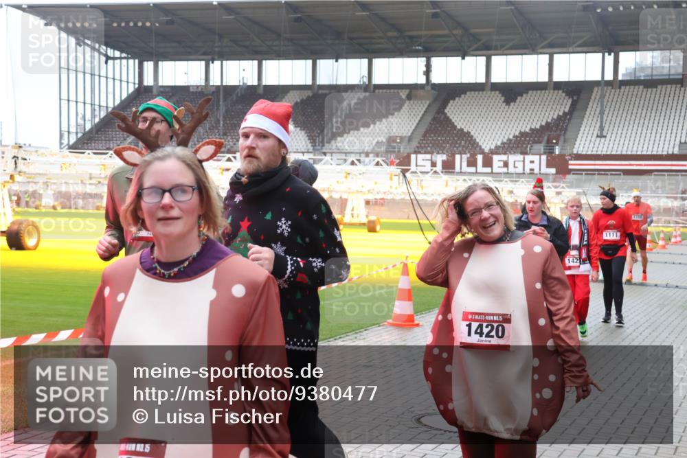 07.12.2025 - St. Pauli X-Mass-Run No. 15 Luisa Fischer http://msf.ph/oto/9380477 07.12.2025 11:14:07 Ziel 15, 1, 15, 1420, 142, 1111, 1338, 274, 375, 425, 475, 585, 708, 1111, 1114, 1338, 1341, 1647, 1664, 2125, 2773 meine-sportfotos.de