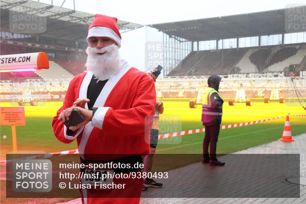 07.12.2025 - St. Pauli X-Mass-Run No. 15 Luisa Fischer http://msf.ph/oto/9380493 07.12.2025 10:08:48 Ziel 15, 2691, 2247, 2248, 2650, 2691, 2692, 2746, 3495, 3627, 3628, 3759, 4205, 4231, 4232, 4234, 4451, 4623, 4624, 4626, 4734, 4737, 4740 meine-sportfotos.de