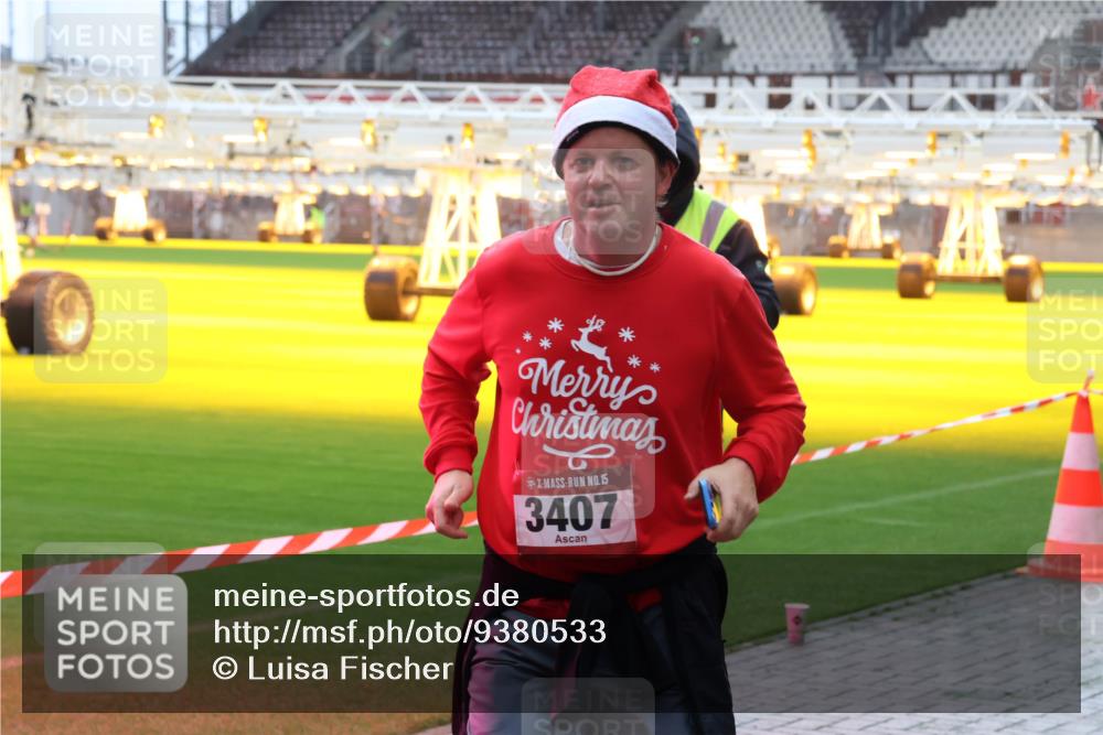 07.12.2025 - St. Pauli X-Mass-Run No. 15 Luisa Fischer http://msf.ph/oto/9380533 07.12.2025 10:41:00 Ziel 15, 3407, 230, 284, 288, 406, 538, 580, 731, 735, 1457, 2169, 2555, 2559, 2594, 2916, 3161, 3164, 3244, 3407, 3408, 3796, 3797, 4041, 4304, 4856, 4871, 4874, 4878 meine-sportfotos.de