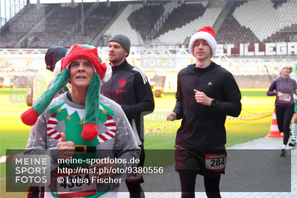 07.12.2025 - St. Pauli X-Mass-Run No. 15 Luisa Fischer http://msf.ph/oto/9380556 07.12.2025 10:41:05 Ziel 0, 15, 4304, 284, 230, 284, 288, 406, 538, 731, 735, 1457, 2169, 2555, 2559, 2594, 2916, 3161, 3164, 3244, 3264, 3265, 3407, 3408, 3797, 4041, 4304, 4856, 4871, 4874, 4878 meine-sportfotos.de