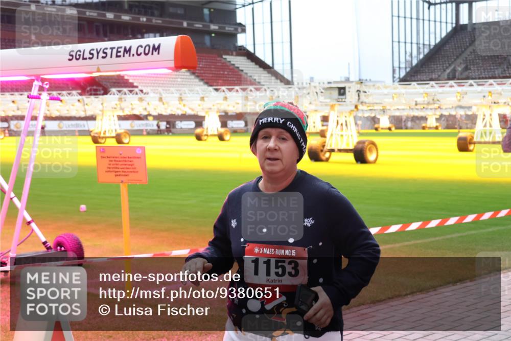 07.12.2025 - St. Pauli X-Mass-Run No. 15 Luisa Fischer http://msf.ph/oto/9380651 07.12.2025 10:41:46 Ziel 15, 1153, 259, 279, 288, 449, 545, 575, 952, 1153, 1275, 2288, 2330, 2331, 2507, 3047, 3264, 3265, 3392, 3951, 4617, 4773, 4871 meine-sportfotos.de