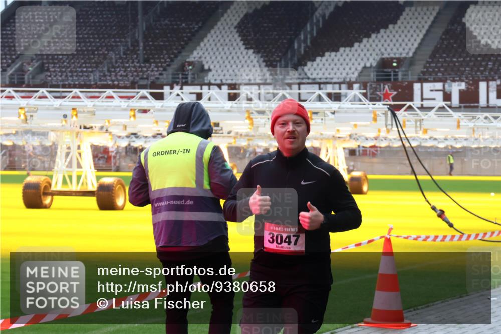 07.12.2025 - St. Pauli X-Mass-Run No. 15 Luisa Fischer http://msf.ph/oto/9380658 07.12.2025 10:41:47 Ziel 15, 3047, 259, 279, 449, 545, 575, 952, 1153, 1275, 2288, 2330, 2331, 2507, 3047, 3264, 3265, 3392, 3951, 4617, 4773 meine-sportfotos.de