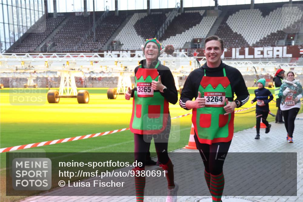 07.12.2025 - St. Pauli X-Mass-Run No. 15 Luisa Fischer http://msf.ph/oto/9380691 07.12.2025 10:41:51 Ziel 15, 3265, 15, 3264, 4773, 141, 259, 279, 322, 449, 545, 575, 952, 1153, 1275, 2288, 2330, 2331, 2507, 2563, 3047, 3264, 3265, 3392, 3951, 4617, 4773 meine-sportfotos.de