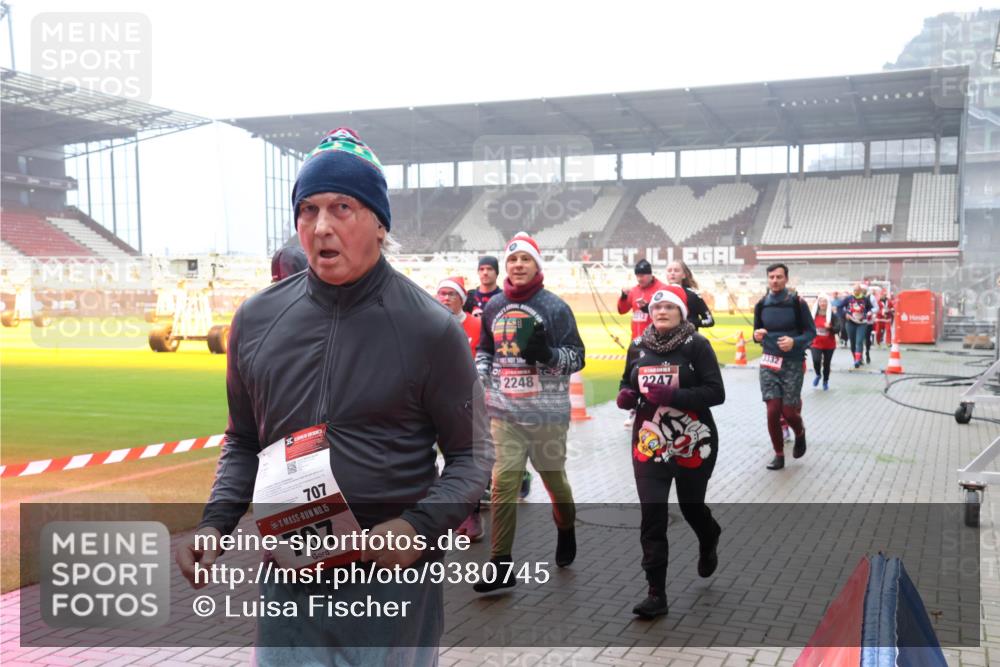 07.12.2025 - St. Pauli X-Mass-Run No. 15 Luisa Fischer http://msf.ph/oto/9380745 07.12.2025 10:09:16 Ziel 707, 15, 707, 2248, 2247, 3332, 19, 390, 707, 786, 789, 947, 1002, 1031, 1176, 1461, 1465, 1570, 1575, 1576, 2126, 2247, 2248, 2521, 2650, 3212, 3300, 3332, 3335, 3484, 3495, 3671, 3759, 3891, 3904, 3907, 4066, 4067, 4068, 4113, 4205, 4232, 4234, 4451, 4666 meine-sportfotos.de