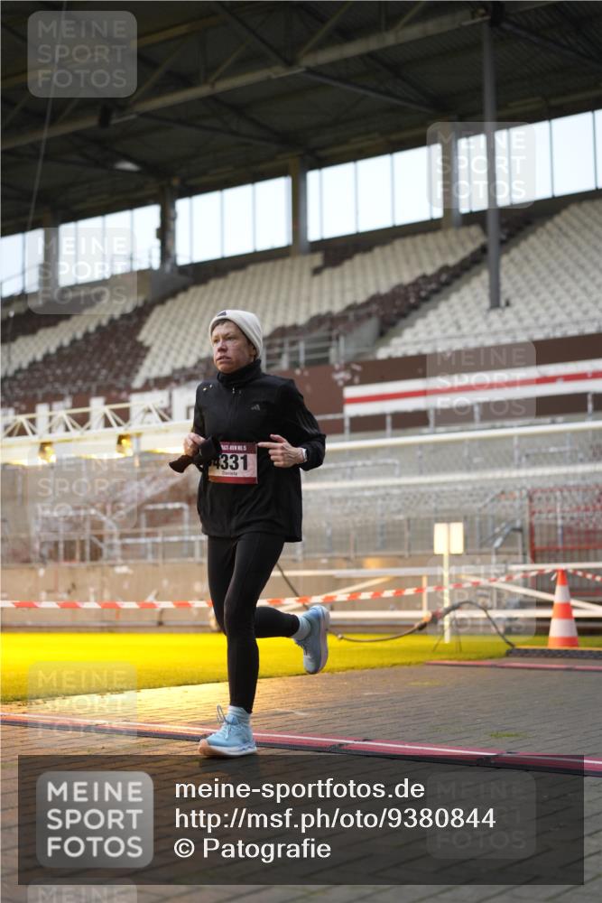07.12.2025 - St. Pauli X-Mass-Run No. 15 Patografie http://msf.ph/oto/9380844 07.12.2025 10:18:54 Ziel 721, 1034, 2152, 3455, 3724, 3975, 3976, 4330, 4331, 4475, 4498 meine-sportfotos.de