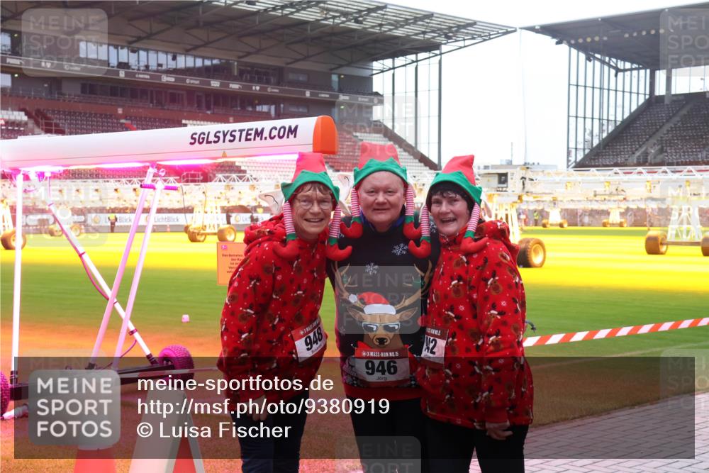 07.12.2025 - St. Pauli X-Mass-Run No. 15 Luisa Fischer http://msf.ph/oto/9380919 07.12.2025 11:15:33 Ziel 948, 15, 946, 5, 2, 313, 391, 922, 1218, 1282, 1623, 1627, 1662, 1778, 1798, 1804, 1807, 3133, 4010 meine-sportfotos.de